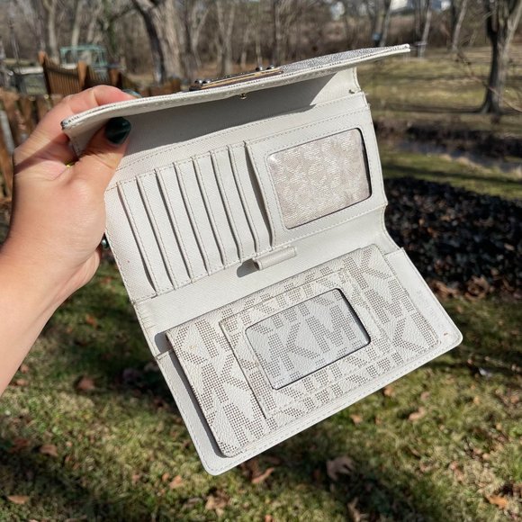 Trifold Wallet - Michael Kors EST. 1981 - Picture 2 of 5